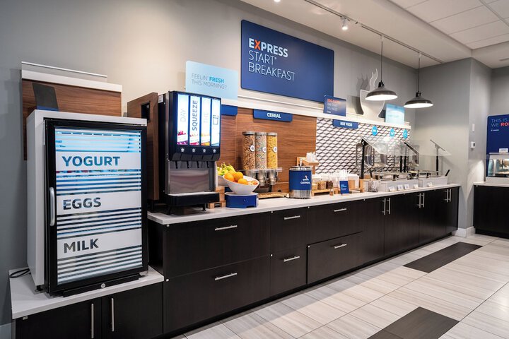 Breakfast/Coffee Service 61 of 80