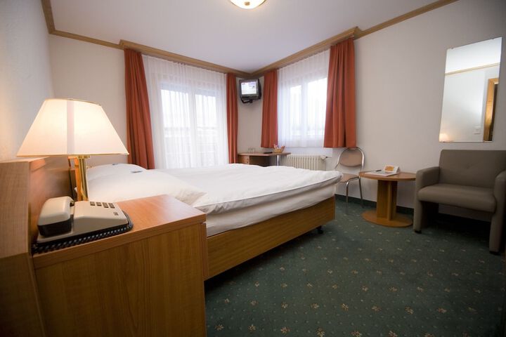Room 5 of 58