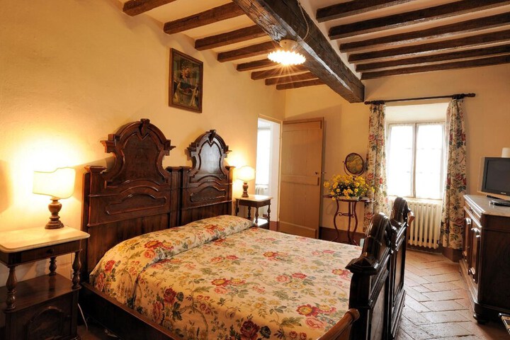 Room 9 of 65