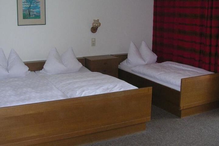 Room 2 of 11