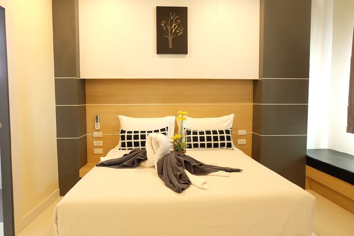 Room 5 of 20