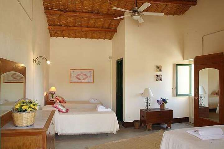 Room 14 of 39
