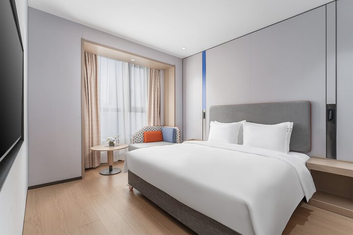 Room 13 of 49