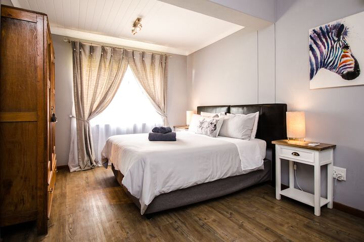 Room 3 of 73