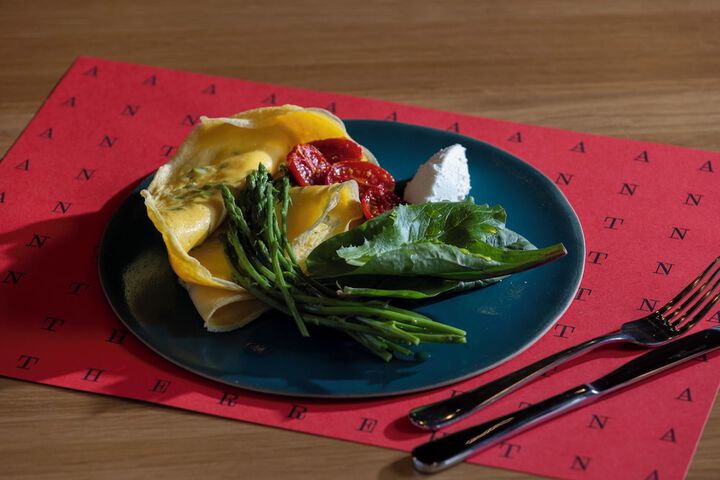 Dining 74 of 95