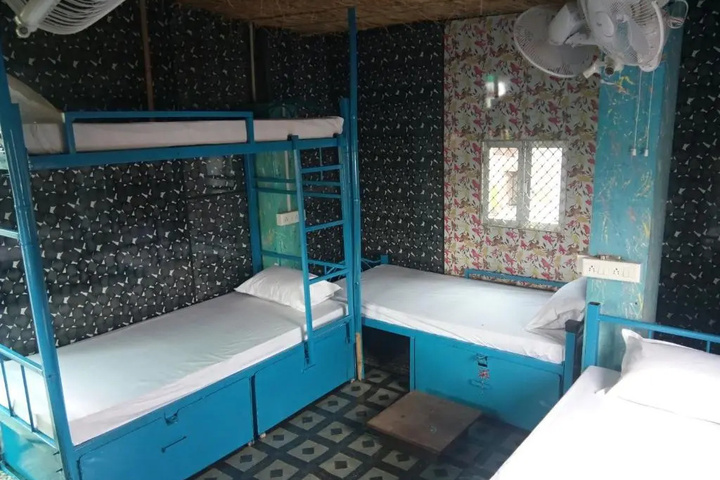 Room 2 of 18