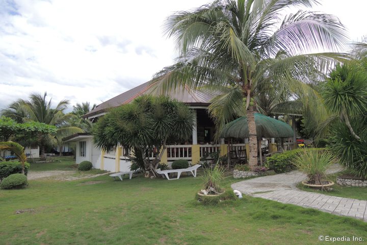 Hotel Exterior 60 of 70