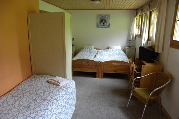 Room 27 of 64