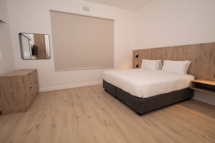 Room 18 of 37