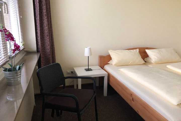 Room 14 of 26