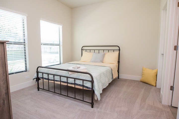 Room 9 of 42