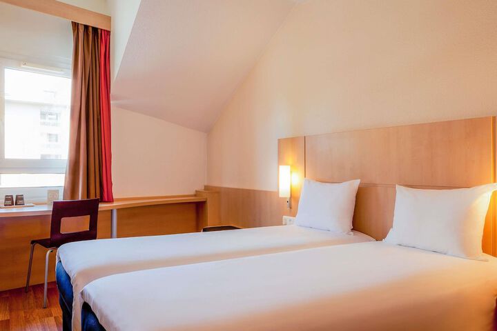 Room 29 of 110