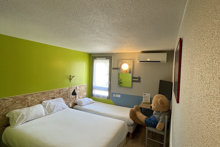 Room 41 of 73