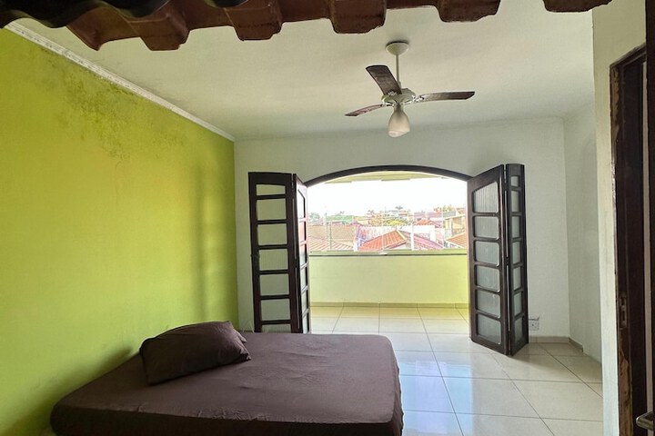Room 7 of 25