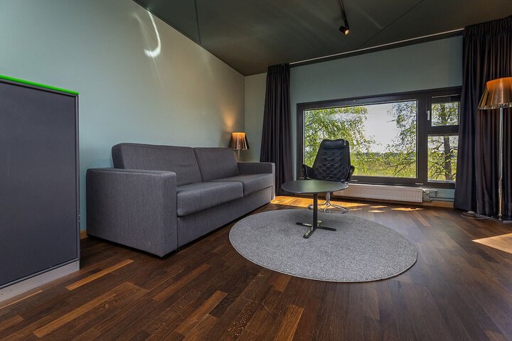 Room 7 of 40