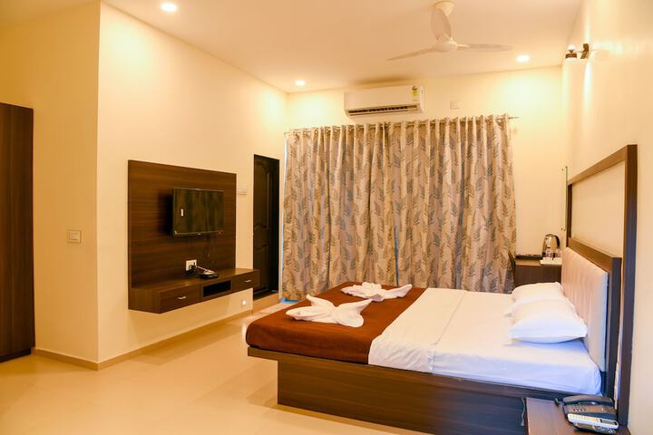 Room 12 of 34