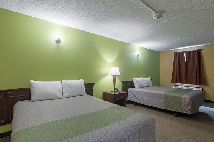 2 Double Beds (5 of 15)