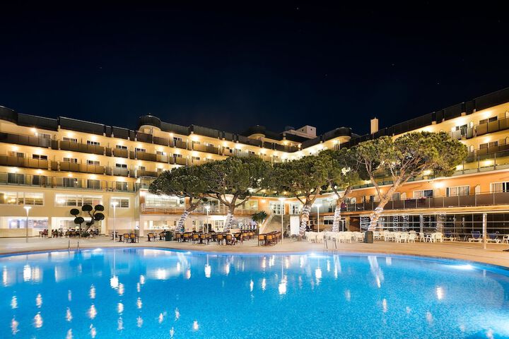 Pools & Facilities