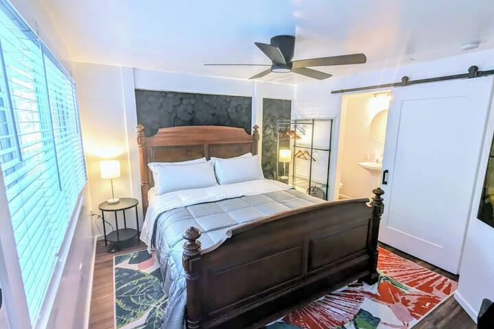 Room 32 of 59