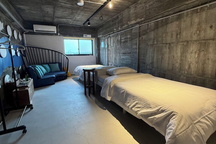 Room 12 of 31