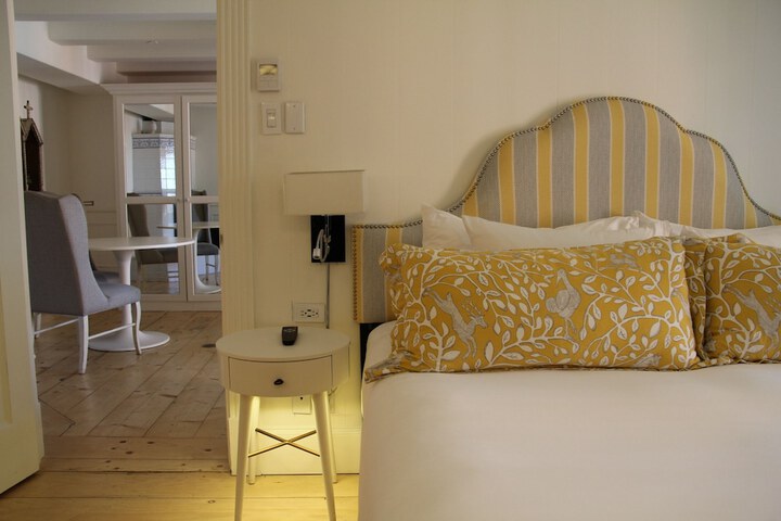 Room 20 of 99