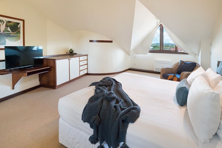 Room 4 of 44
