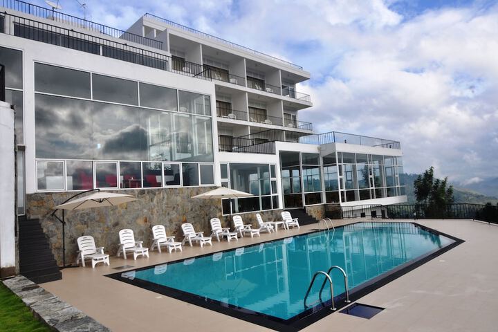 Pool 6 of 11