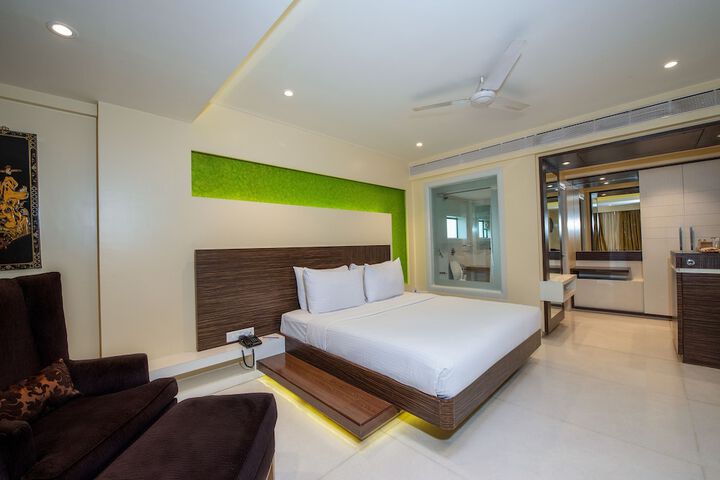 Room 4 of 21