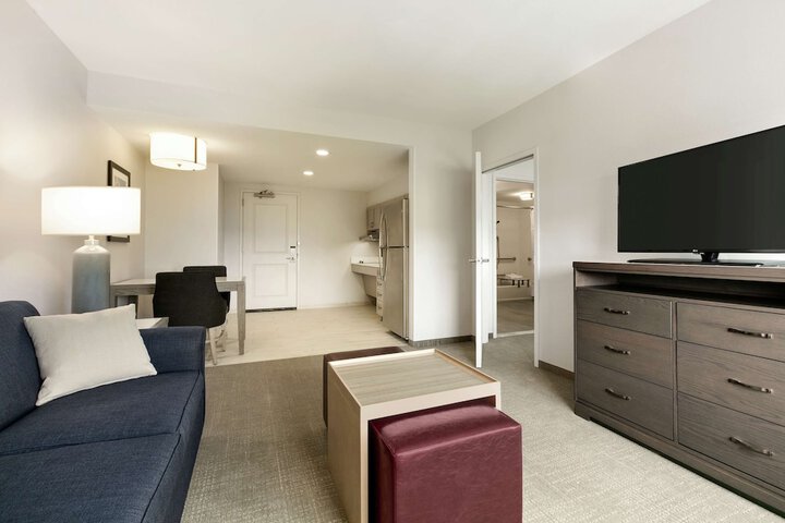 1 King Bed Studio Suite (7 of 21)