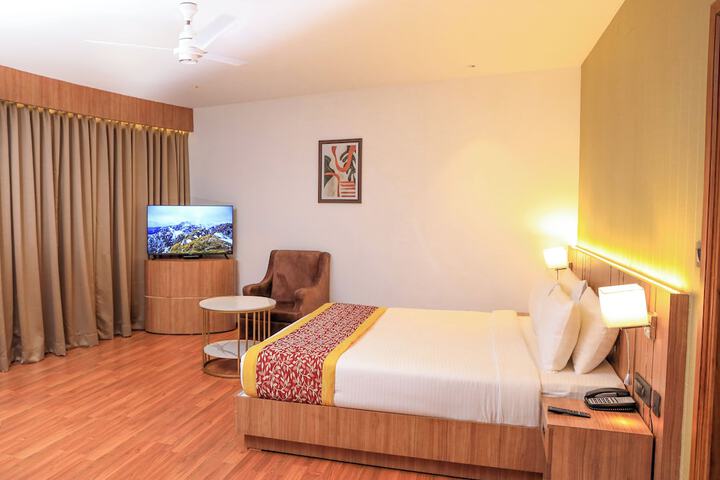 Room 4 of 24