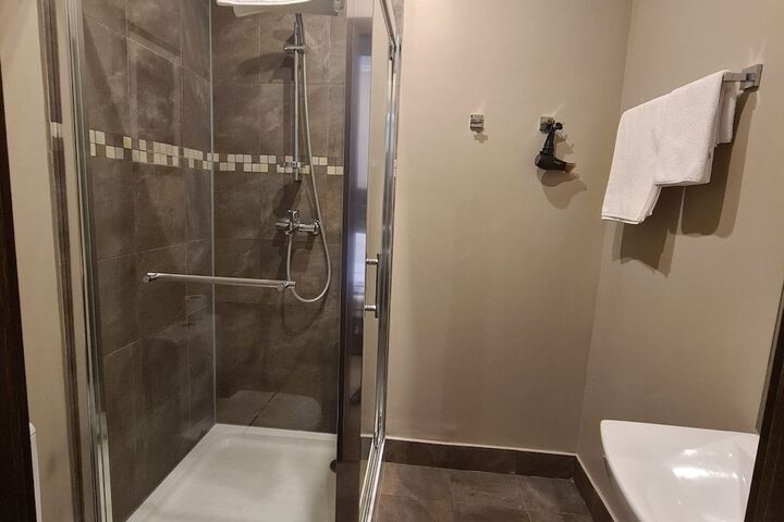 Room 20 of 37