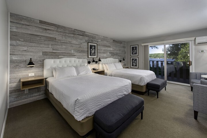 Room 2 of 69
