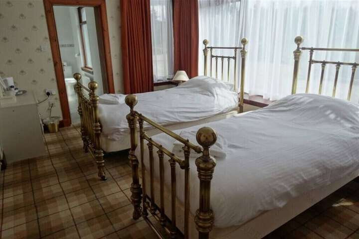 Room 21 of 70