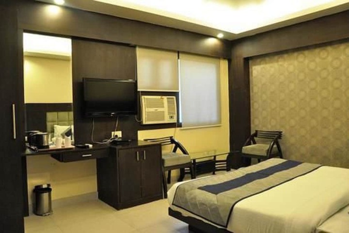 Room 16 of 30
