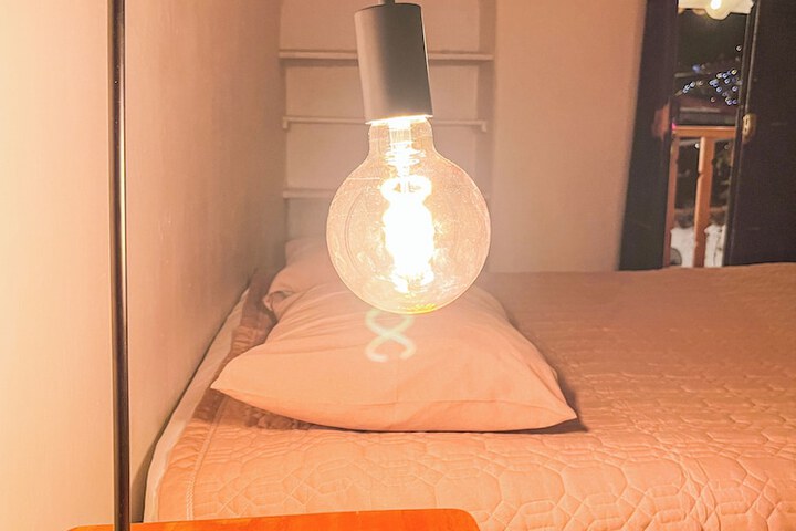 Room 6 of 18