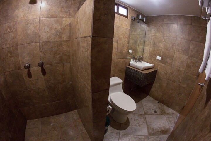 Room 16 of 49