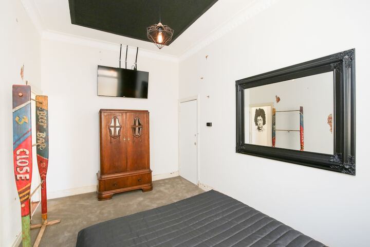 Room 13 of 72