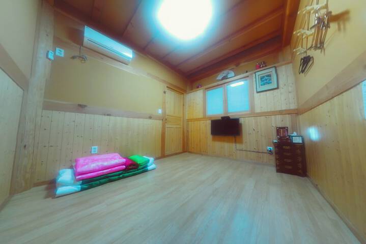 Room 12 of 57
