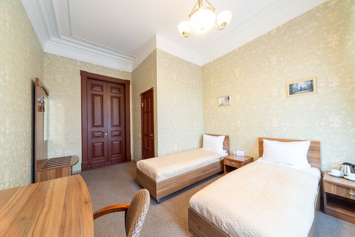 Room 13 of 51