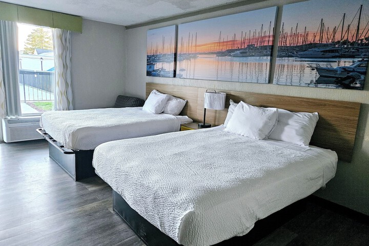 1 King Bed (6 of 31)