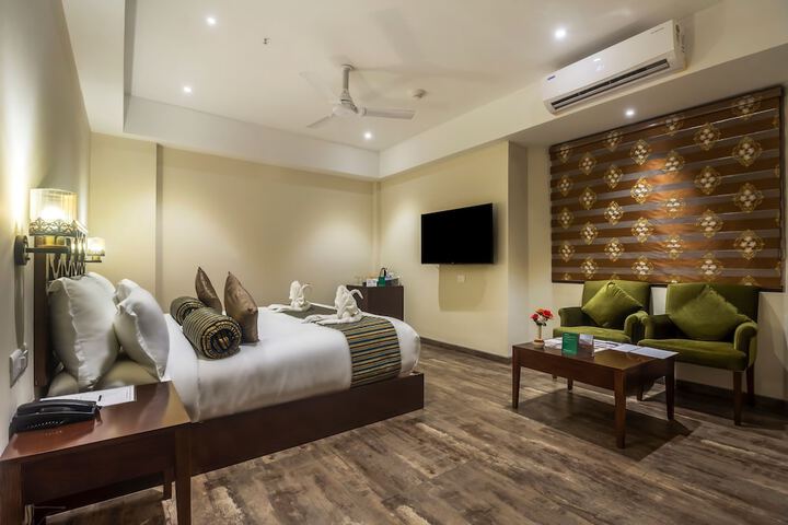 Room 9 of 35