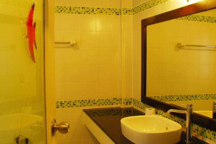 Room 20 of 32
