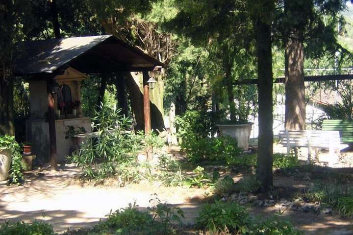 Property Grounds 36 of 47