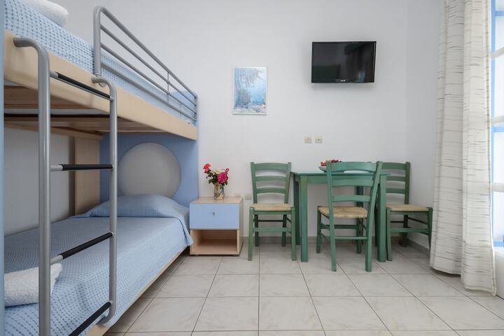 Room 7 of 62
