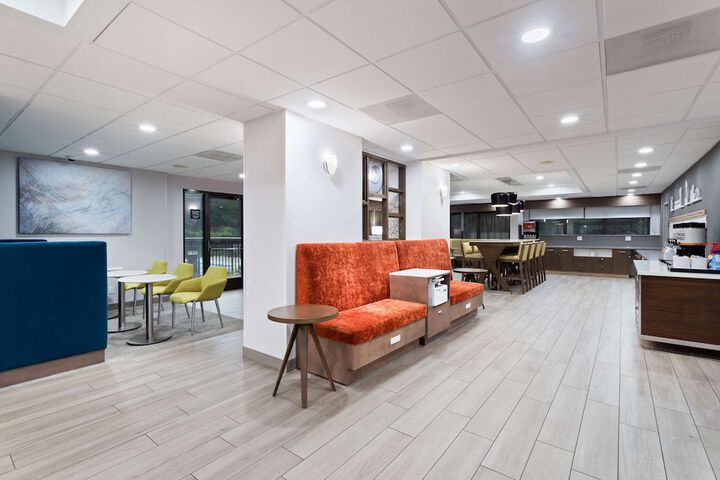 Hotel Interior 9 of 85