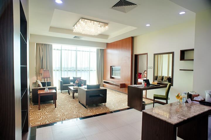 Room 3 of 34