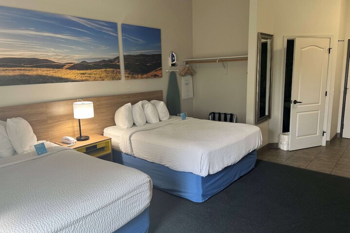 Room 9 of 40