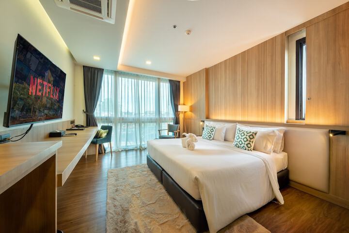Room 33 of 169