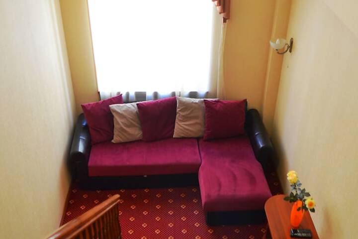 Room 27 of 115