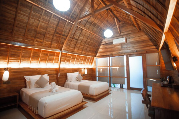 Room 14 of 64